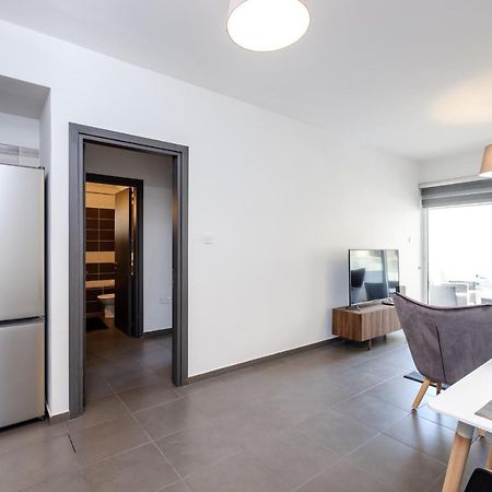 Book Me Now Central Flat Apartamento Larnaca Exterior foto