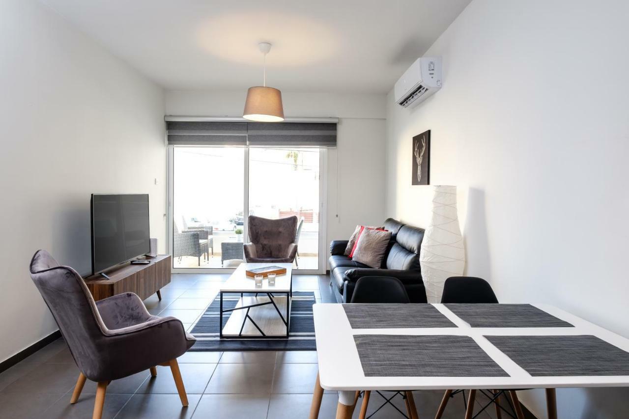 Book Me Now Central Flat Apartamento Larnaca Exterior foto